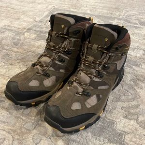 Bearpaw Waterproof Hiking boots